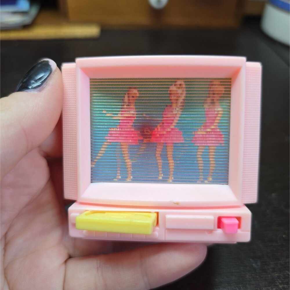 Working Vintage Barbie 1991 Magic Moves TV VCR Mattel ARCO Wind Up